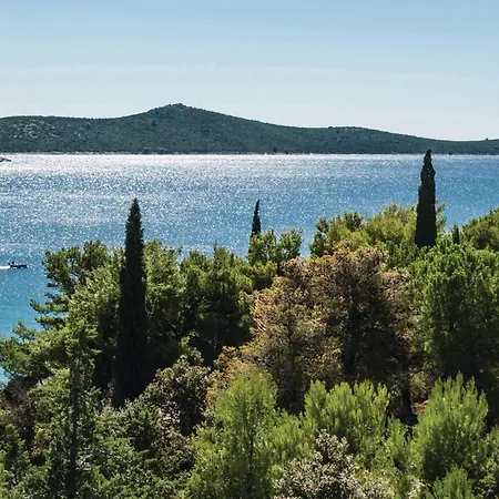2 Bedroom Lovely In Vinišće