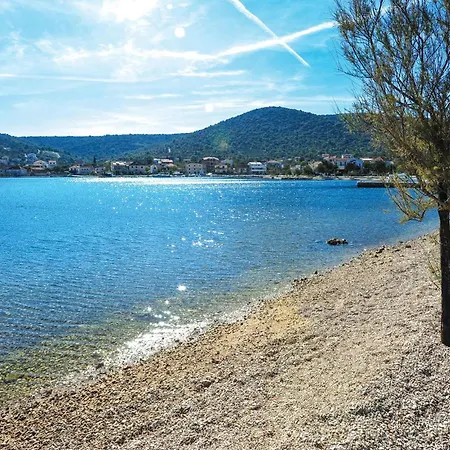 Apartman 2 Bedroom Lovely In *
