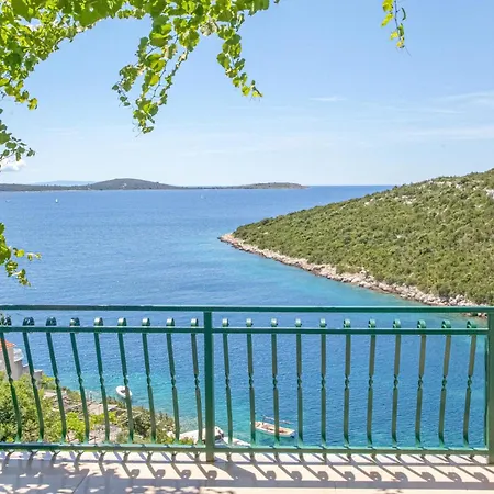 Apartman 2 Bedroom Lovely In