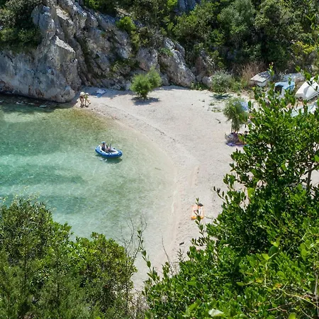 2 Bedroom Lovely In Vinišće